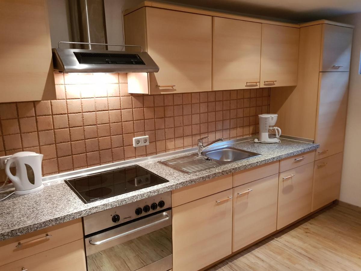 4 Sterne Souterrain Apartment Alt-Mariendorf Berlin Exteriör bild